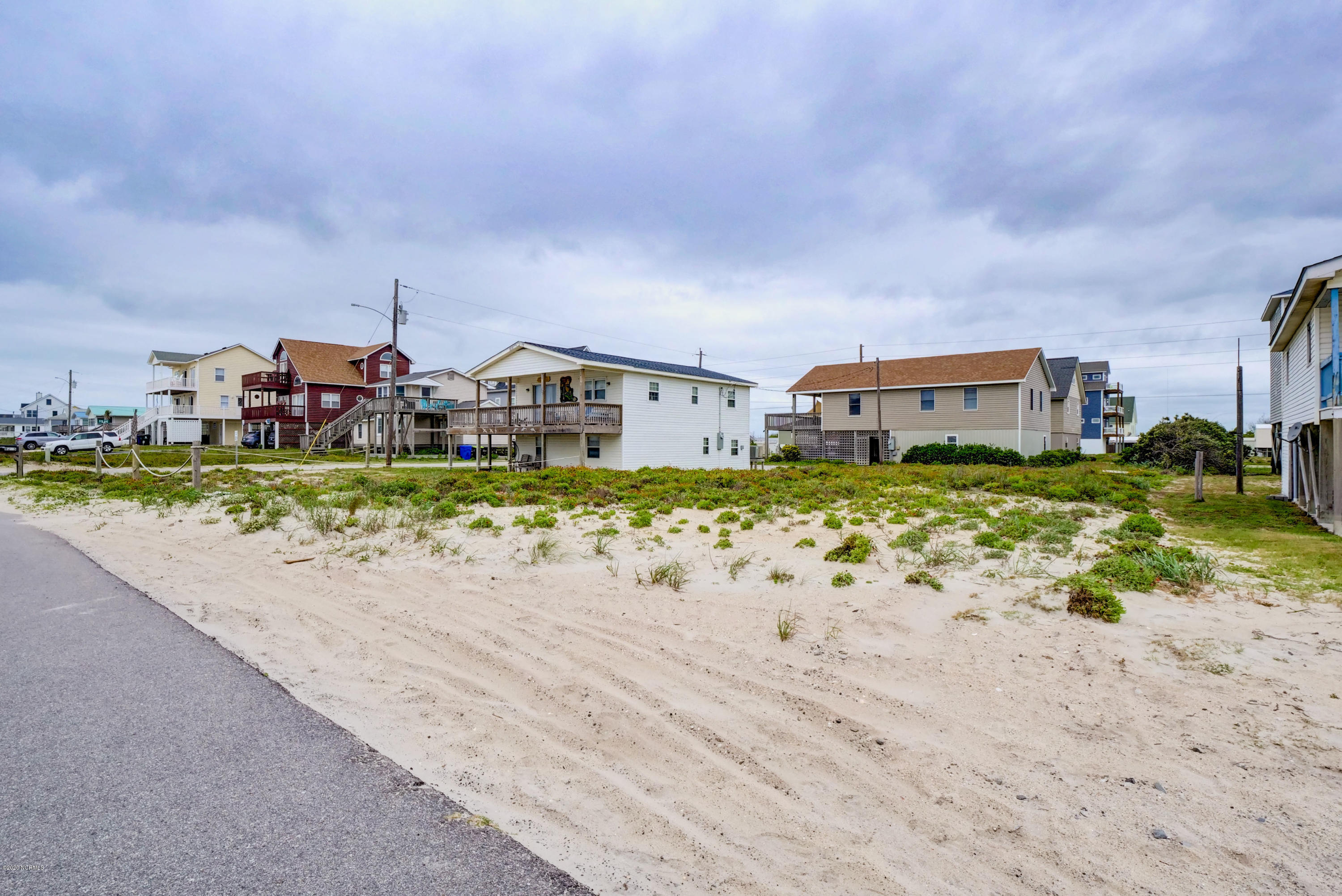 461 Topsail Road North Topsail Beach, NC 28460 - Photo 11 of 17 P3477286_87_88_89_90_91_92