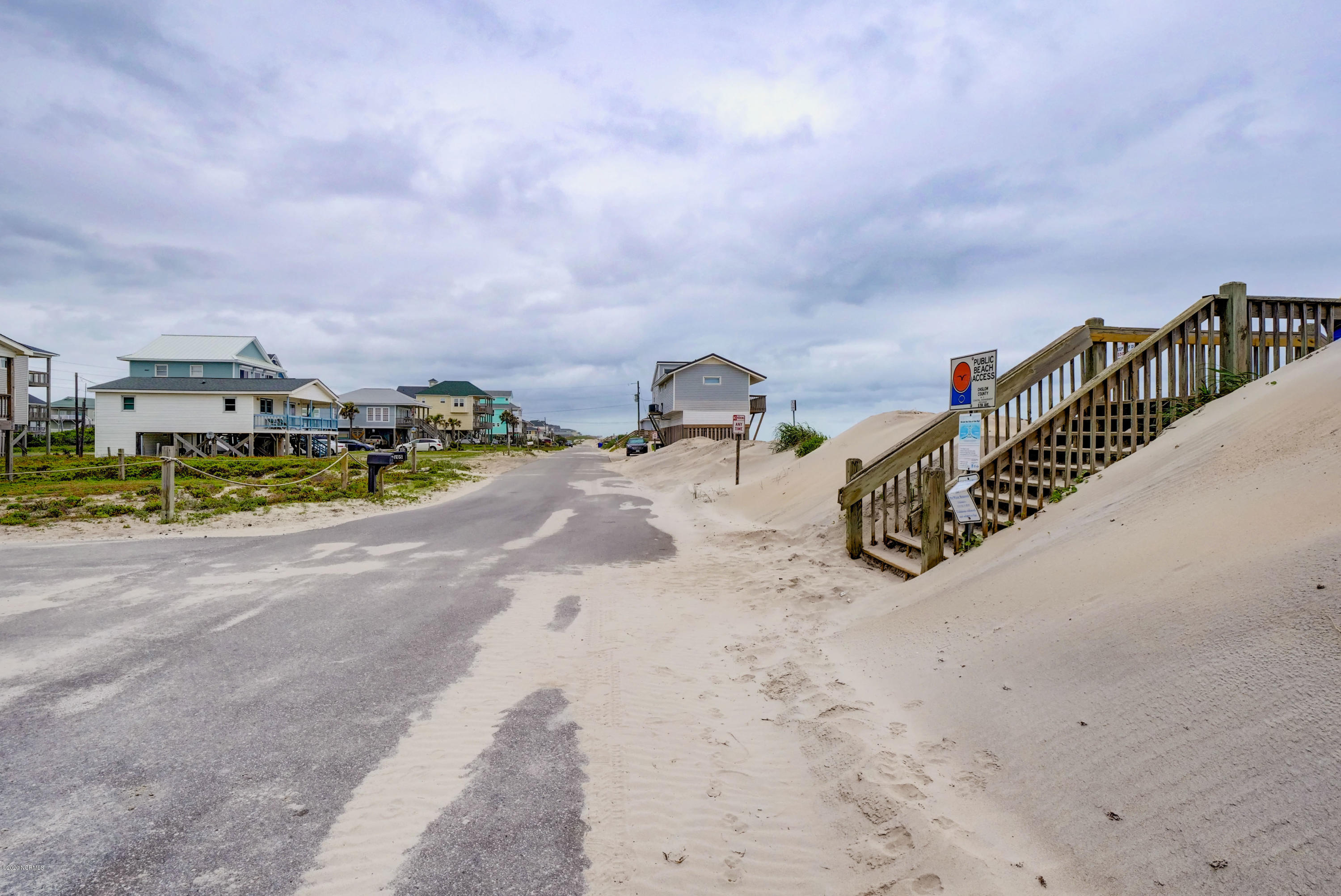 461 Topsail Road North Topsail Beach, NC 28460 - Photo 13 of 17 P3477300_1_2_3_4_5_6