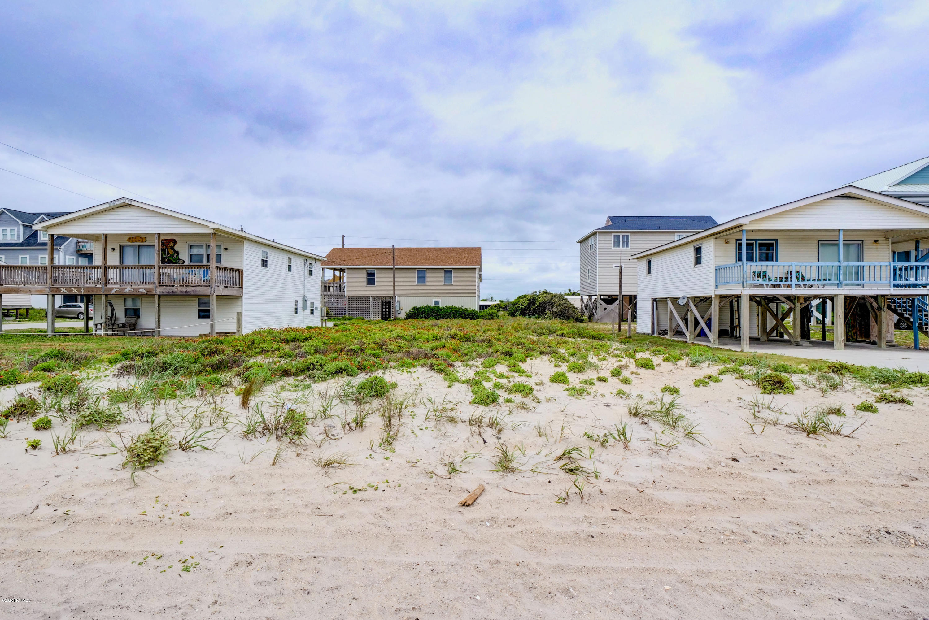 461 Topsail Road North Topsail Beach, NC 28460 - Photo 9 of 17 P3477272_3_4_5_6_7_8