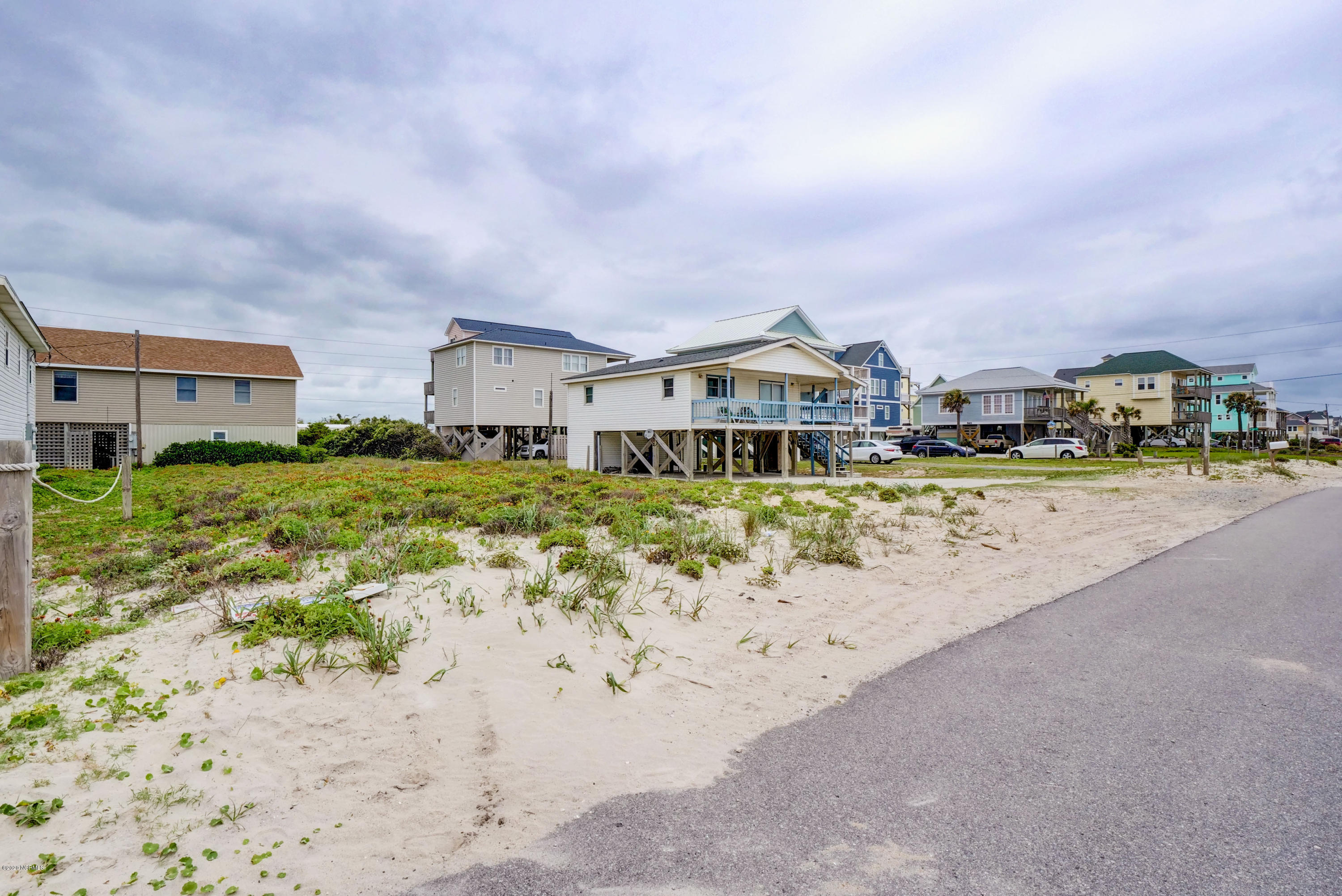 461 Topsail Road North Topsail Beach, NC 28460 - Photo 10 of 17 P3477279_80_81_82_83_84_85