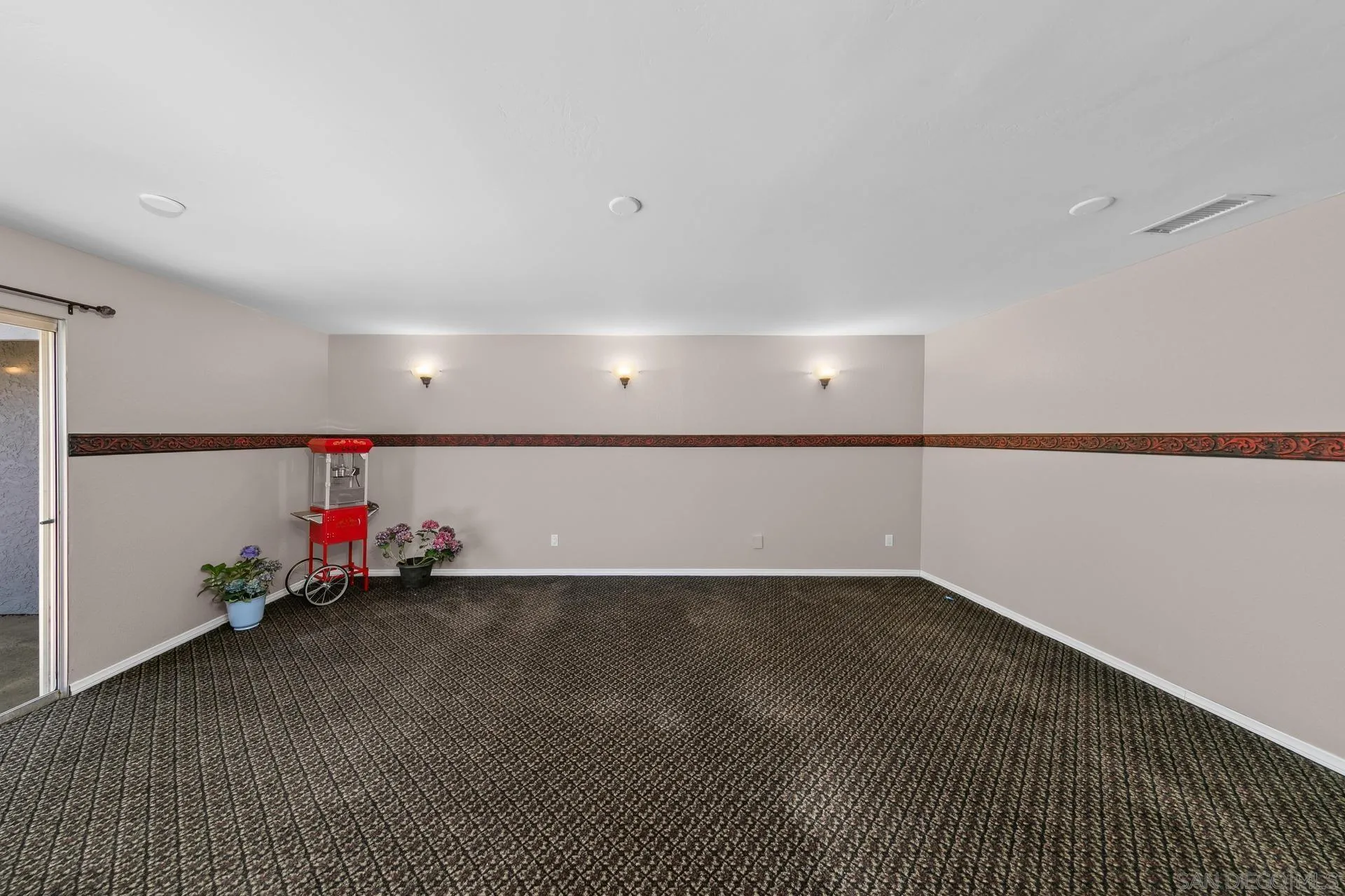 539 Steffy Road Ramona, CA 92065 - Photo 35 of 60 an empty room with painted walls