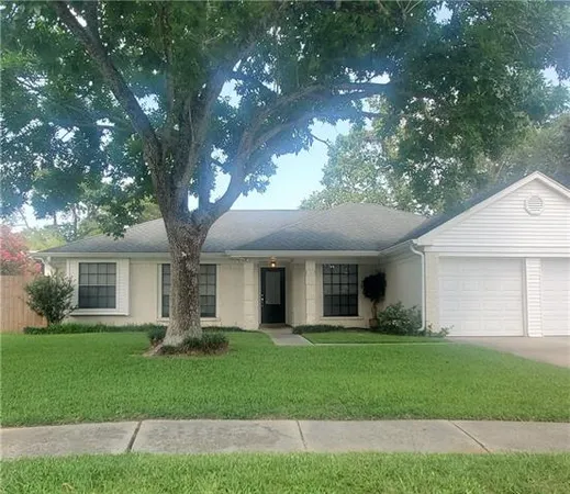 $2,500 | 812 North Lake Verret Court, Slidell, LA 70461