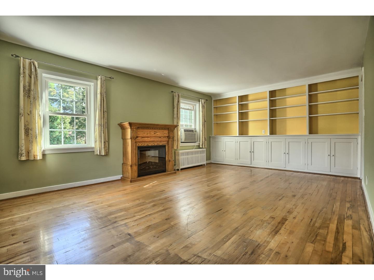 102 Upper Fricks Lock Road Pottstown, PA 19465 - Photo 4 of 25 Gallery Image 4