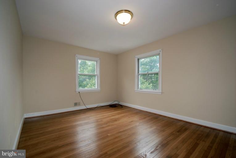 1316 Leegate Road Northwest Washington, DC 20012 - Photo 16 of 26 Bedroom 3
