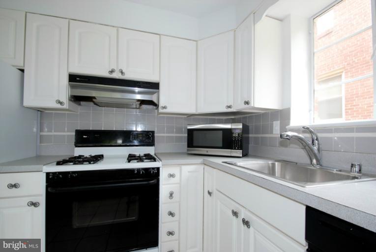 Kitchen - View 3