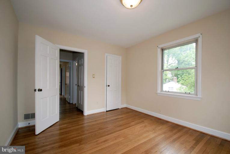 Bedroom 2 - View 2