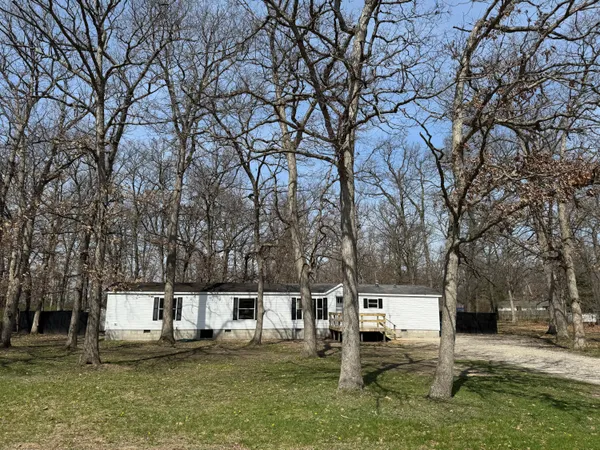 $199,900 | 15016 Heritage Drive West, Wheatfield, IN 46392