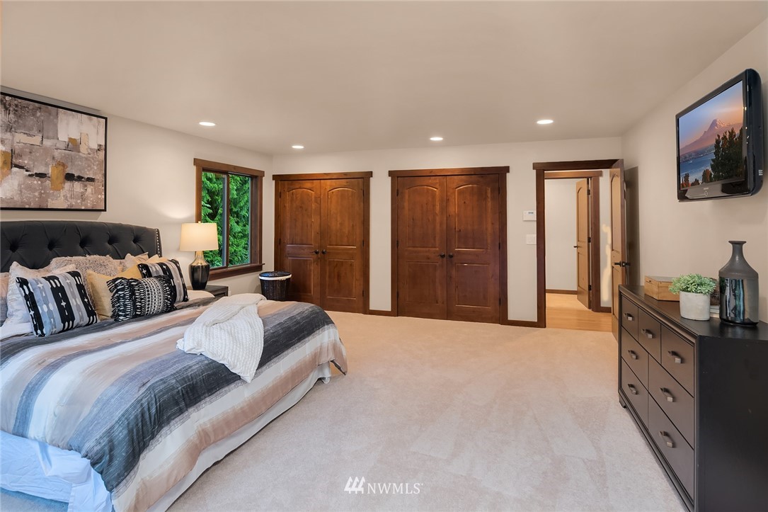 9903 178th Avenue Southeast Renton, WA 98059 - Photo 17 of 40
