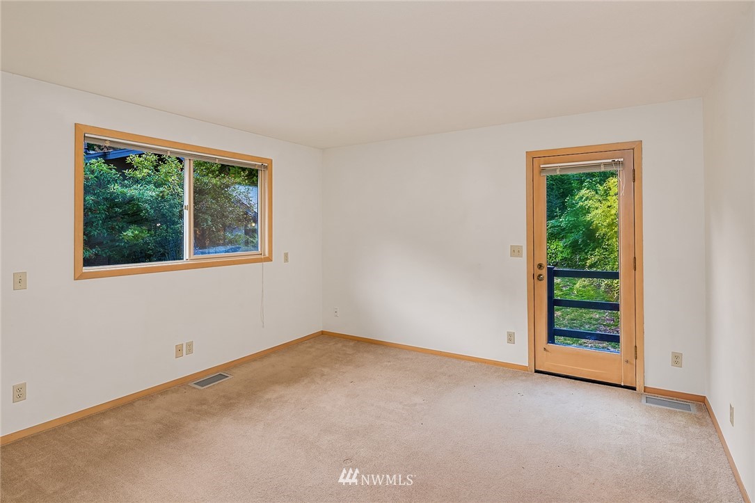 9903 178th Avenue Southeast Renton, WA 98059 - Photo 34 of 40