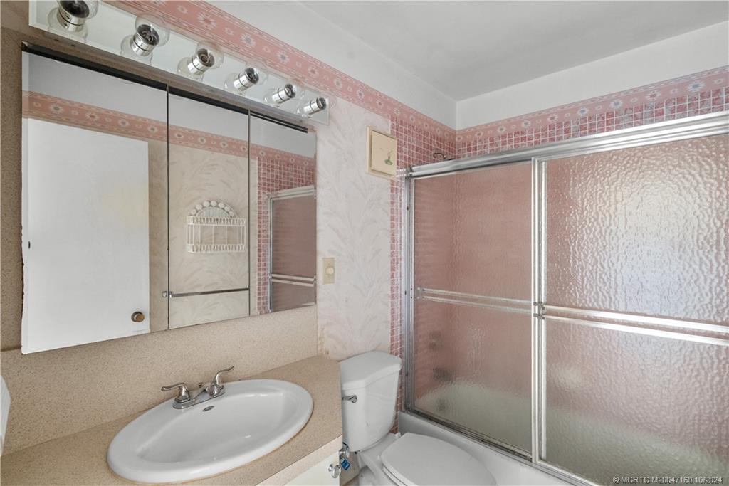 5355 Southeast Miles Grant Road, Unit E210 Stuart, FL 34997 - Photo 14 of 35 Gallery Image 14