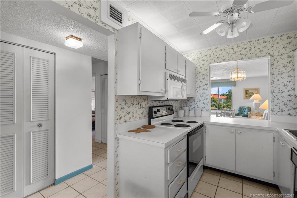 5355 Southeast Miles Grant Road, Unit E210 Stuart, FL 34997 - Photo 5 of 35 Gallery Image 5