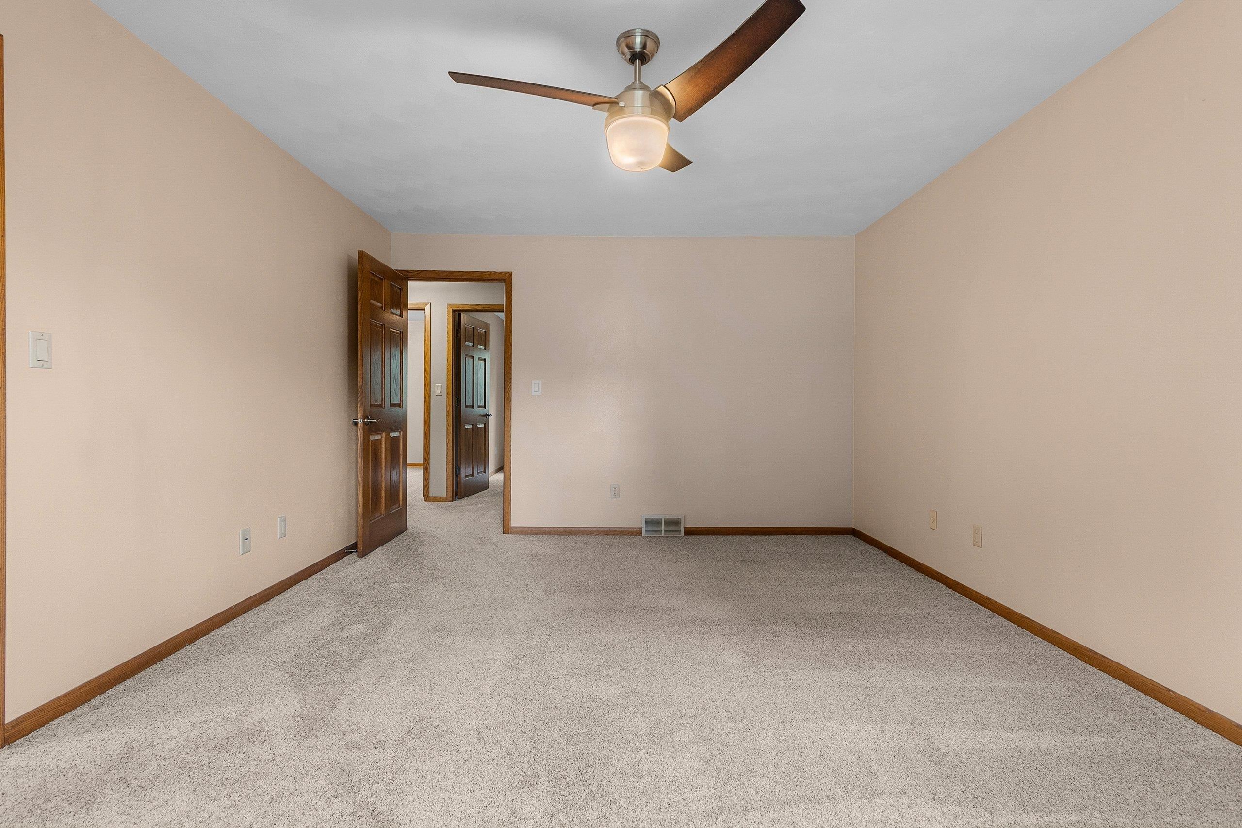151 Harrys Gateway Appleton, WI 54914 - Photo 30 of 78