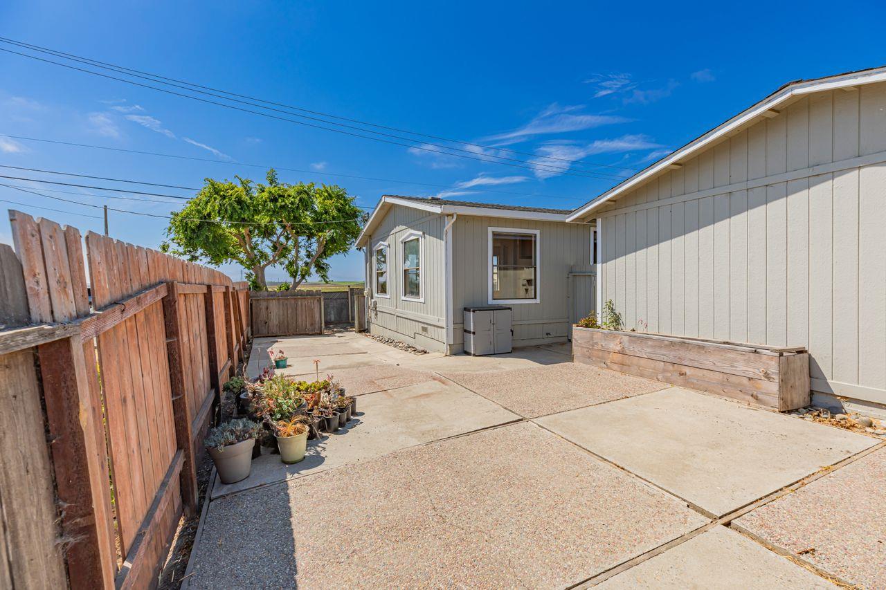 326 Boronda Road Salinas, CA 93907 - Photo 21 of 30 Gallery Image 21
