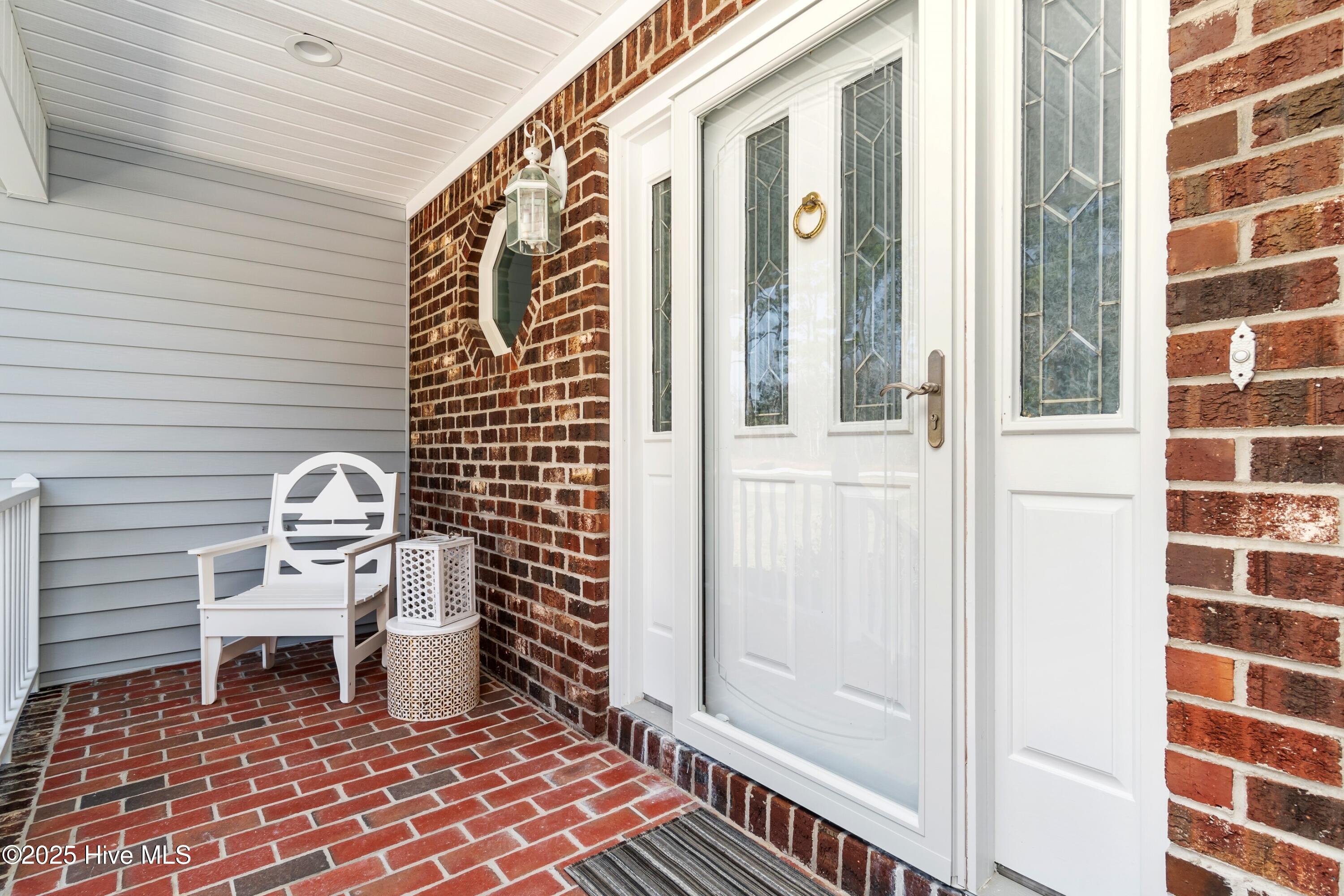 005_Front Entry