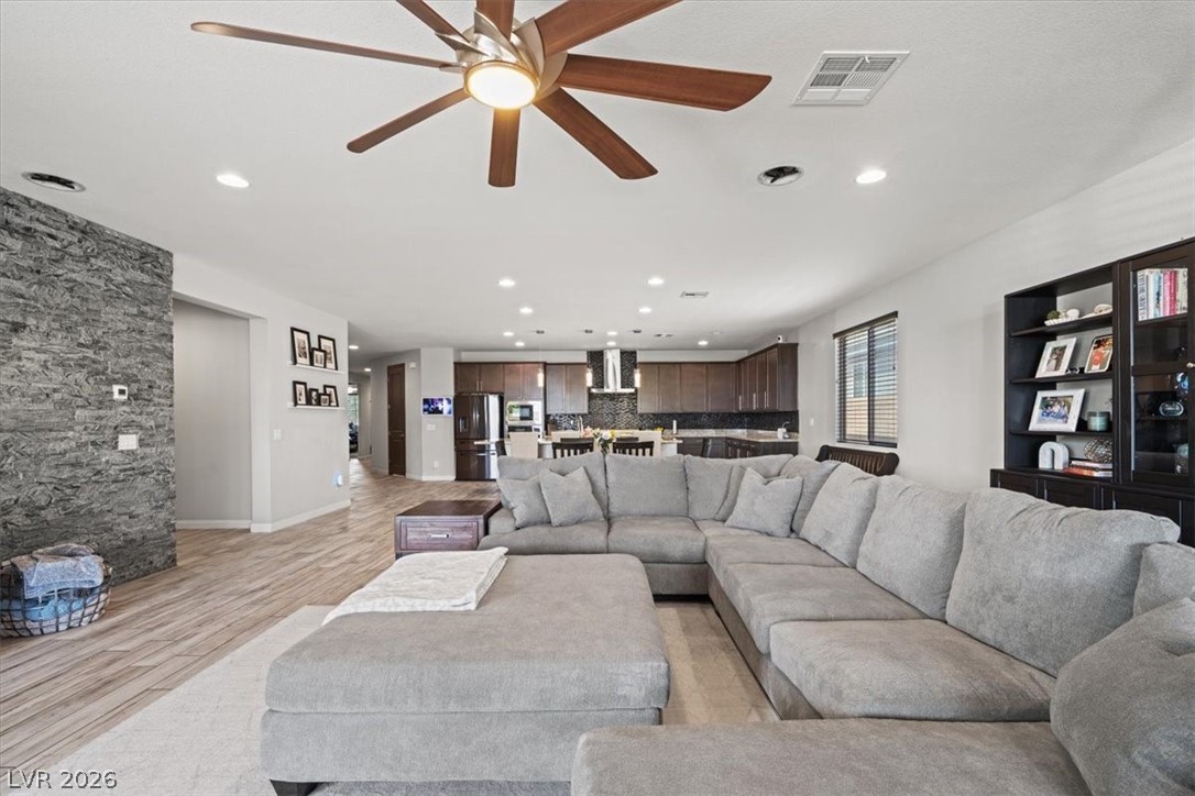 6320 Regina Ridge Street Las Vegas, NV 89149 - Photo 17 of 58