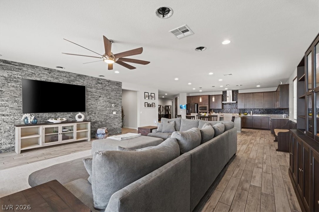 6320 Regina Ridge Street Las Vegas, NV 89149 - Photo 18 of 58