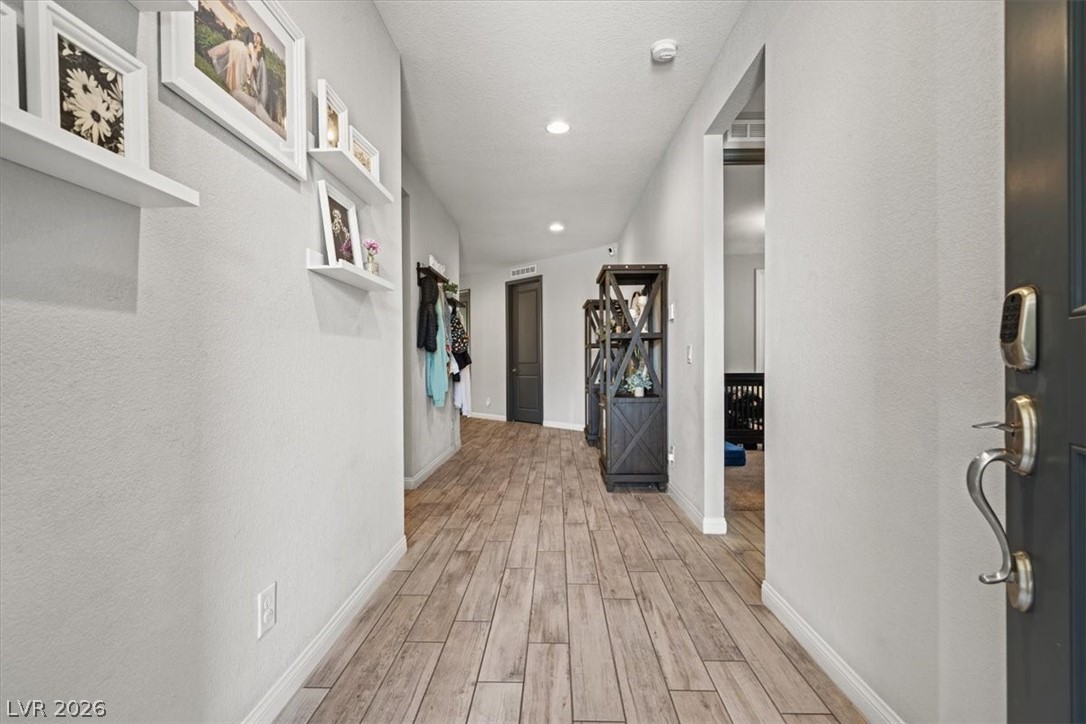 6320 Regina Ridge Street Las Vegas, NV 89149 - Photo 10 of 58