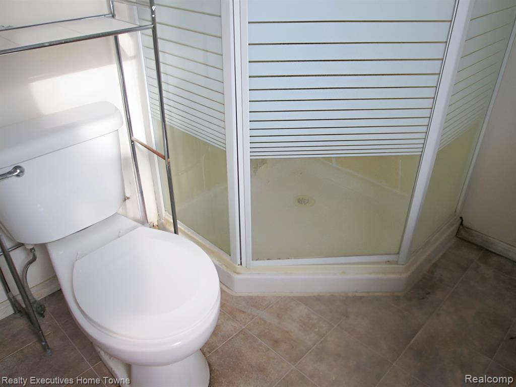 75 Delaware Street Sandusky, MI 48471 - Photo 12 of 27