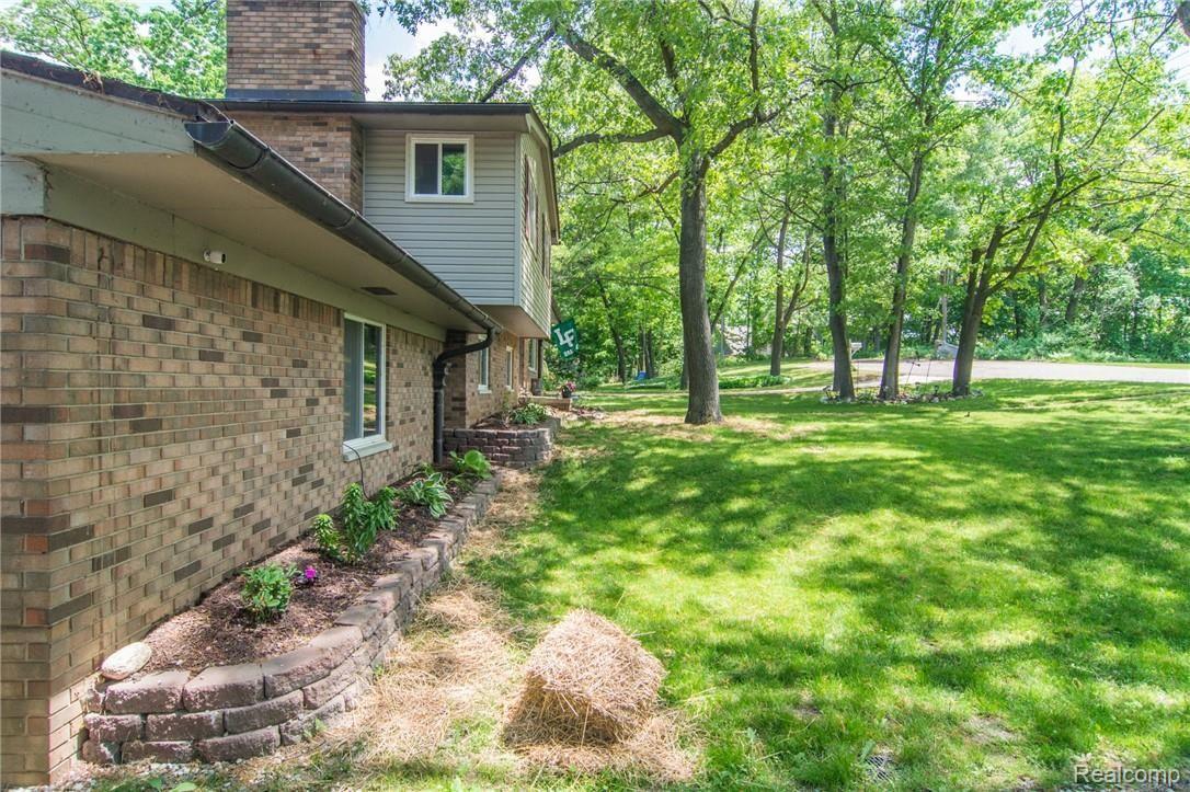 1195 Inca Trail Lake Orion, MI 48362 - Photo 54 of 62 DSC_2878.jpg
