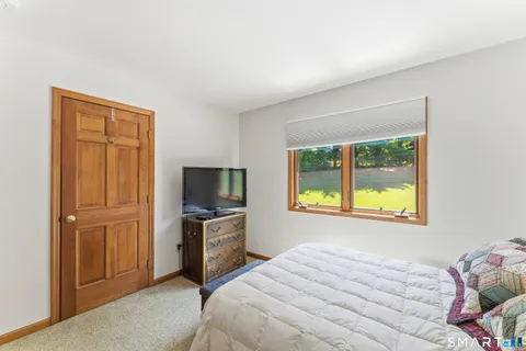 $850,000 | 16 Palestine Road, Newtown, CT 06470