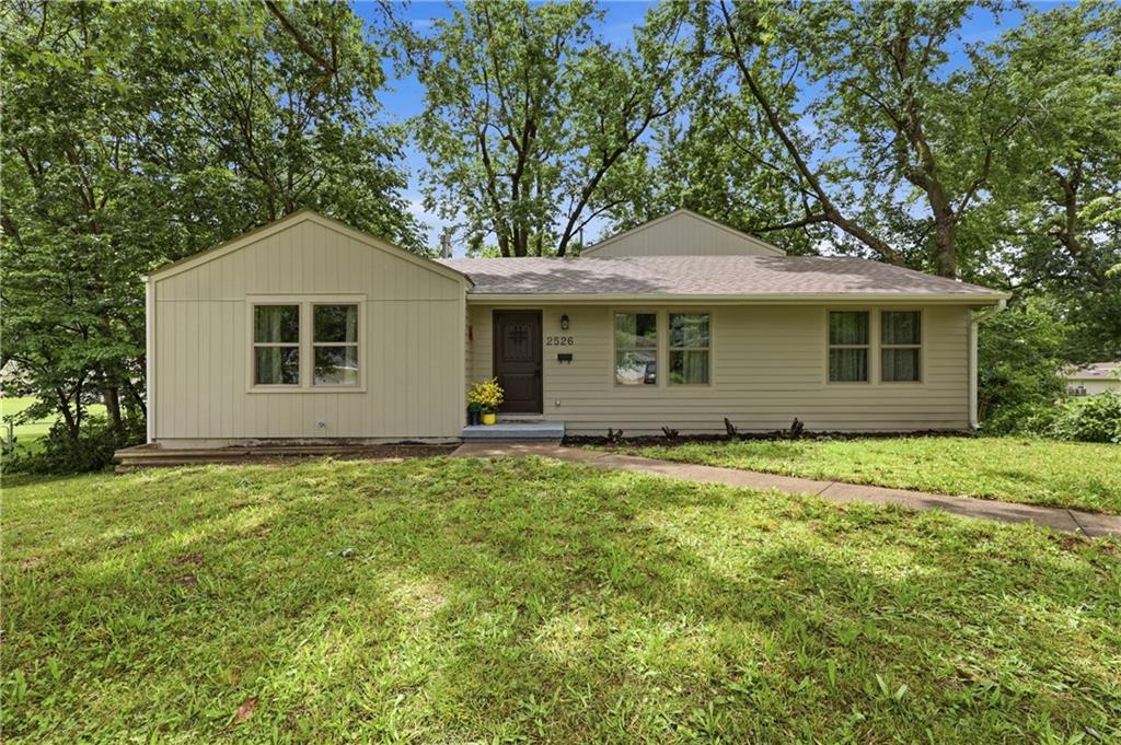 2526 Queen Ridge Drive Independence, MO 64055 - Photo 1 of 37
