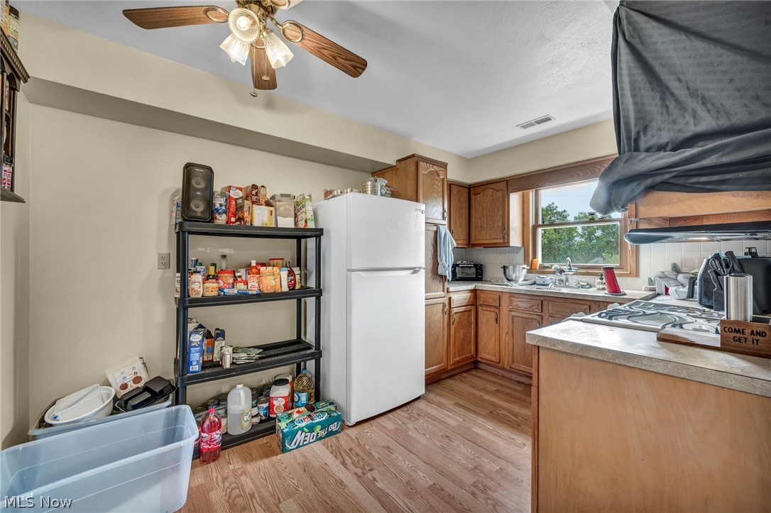 1206 Lawrence Road Northeast Canton, OH 44705 - Photo 10 of 26