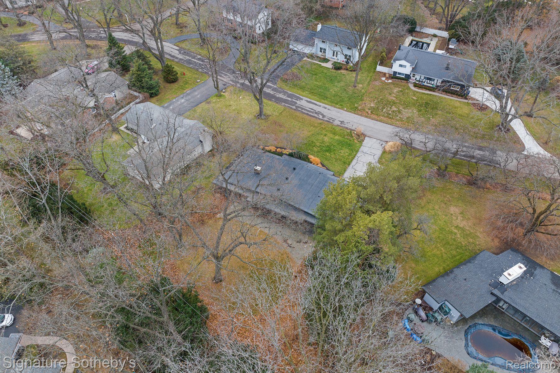 5535 Crabtree Road Bloomfield Hills, MI 48301 - Photo 32 of 34 Gallery Image 32