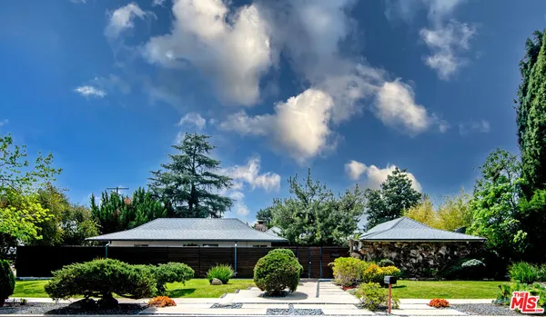 $1,540,000 | 17600 Lemarsh Street, Northridge, CA 91325