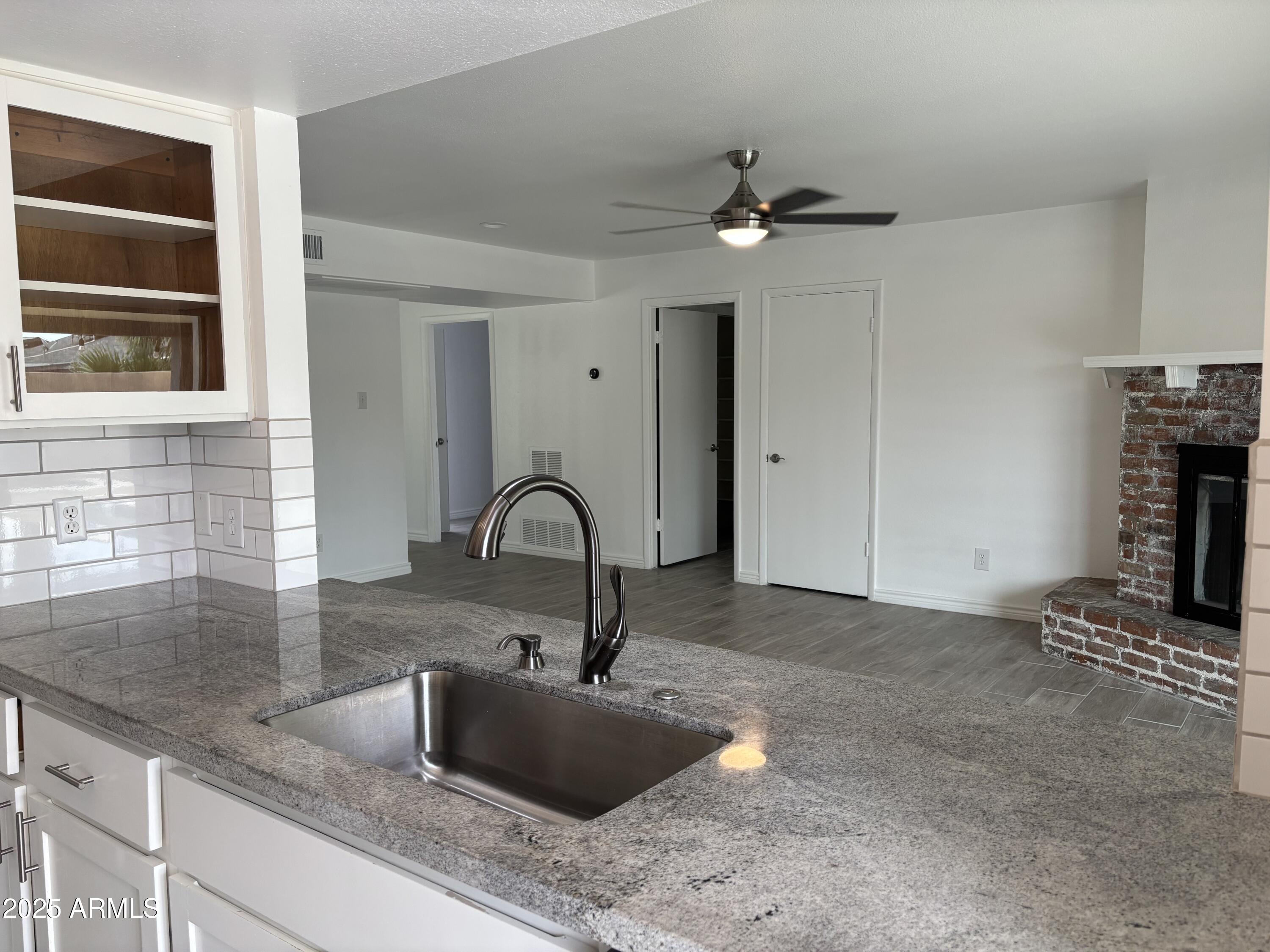 4410 South Rita Lane Tempe, AZ 85282 - Photo 3 of 24 IMG_7959