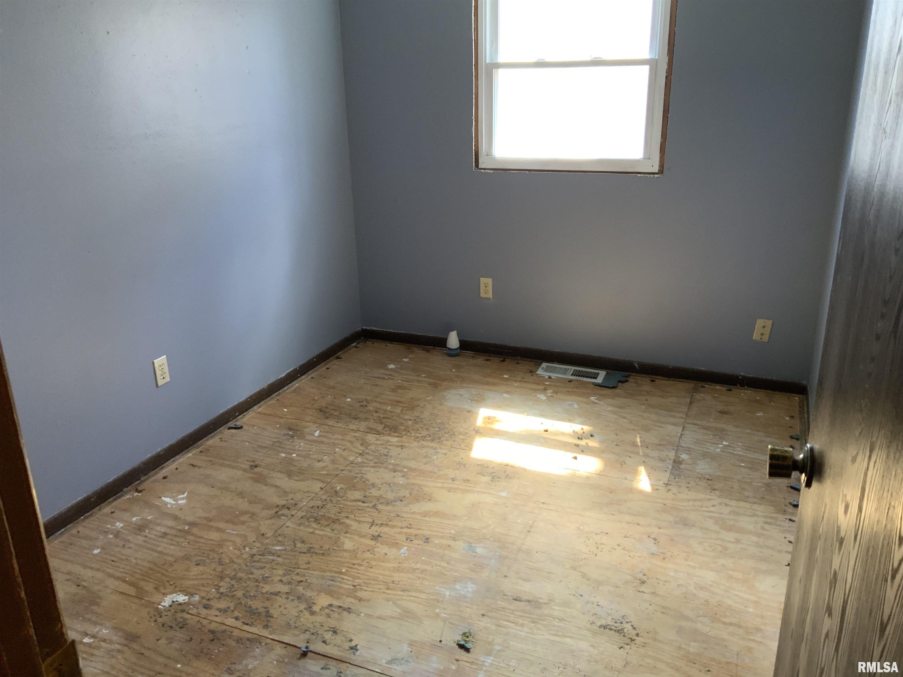 2013 Chicory Road Pekin, IL 61554 - Photo 8 of 17 Gallery Image 8