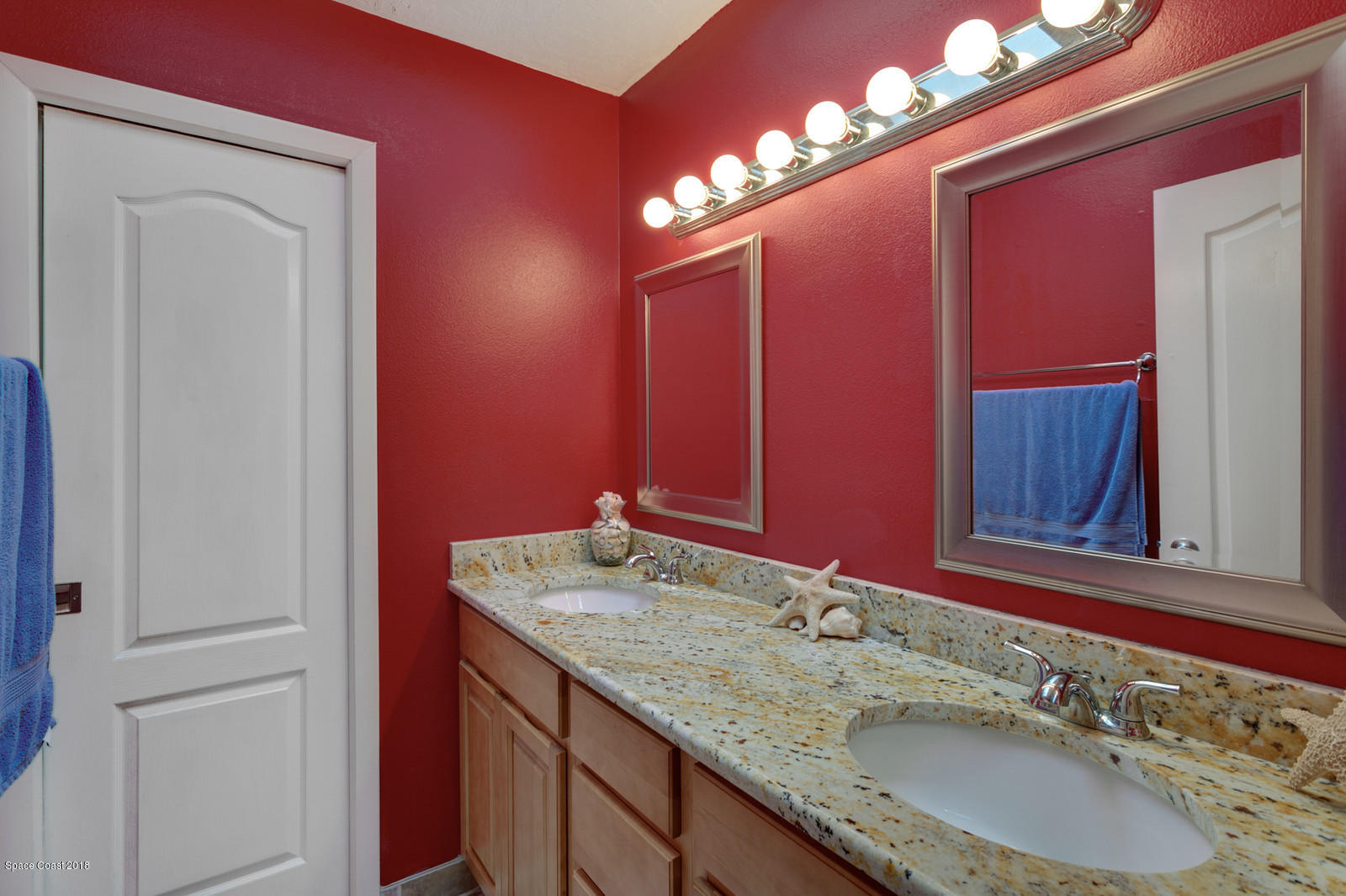 280 Rheine Road Northwest Palm Bay, FL 32907 - Photo 14 of 24 Bathroom 2