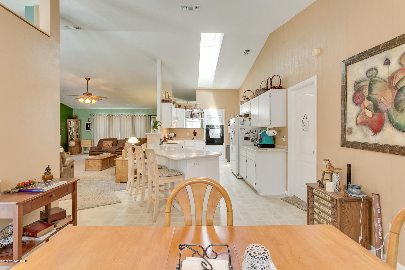 280 Rheine Road Northwest Palm Bay, FL 32907 - Photo 17 of 24 Dining to Kitchen