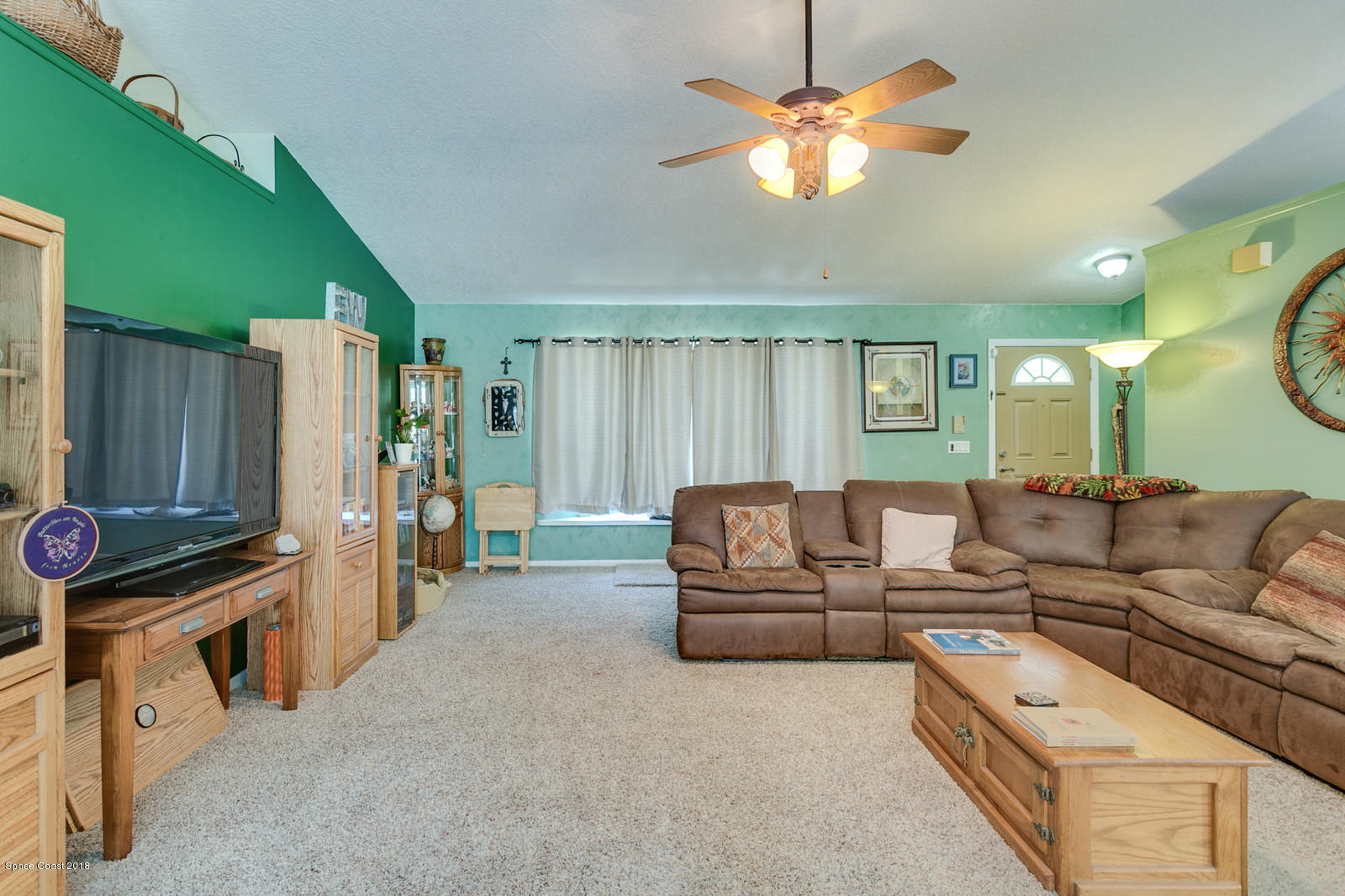 280 Rheine Road Northwest Palm Bay, FL 32907 - Photo 5 of 24 Living Room