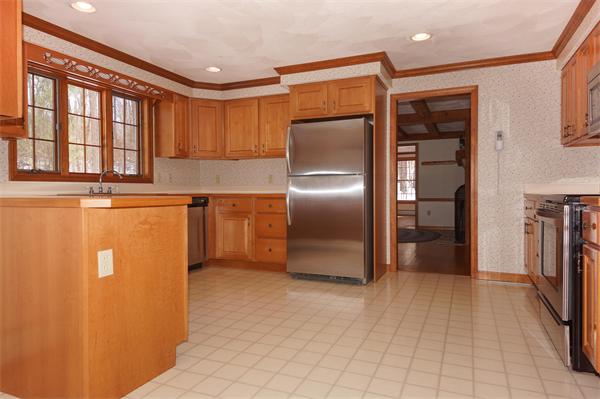 233 Green Road Bolton, MA 01740 - Photo 7 of 30