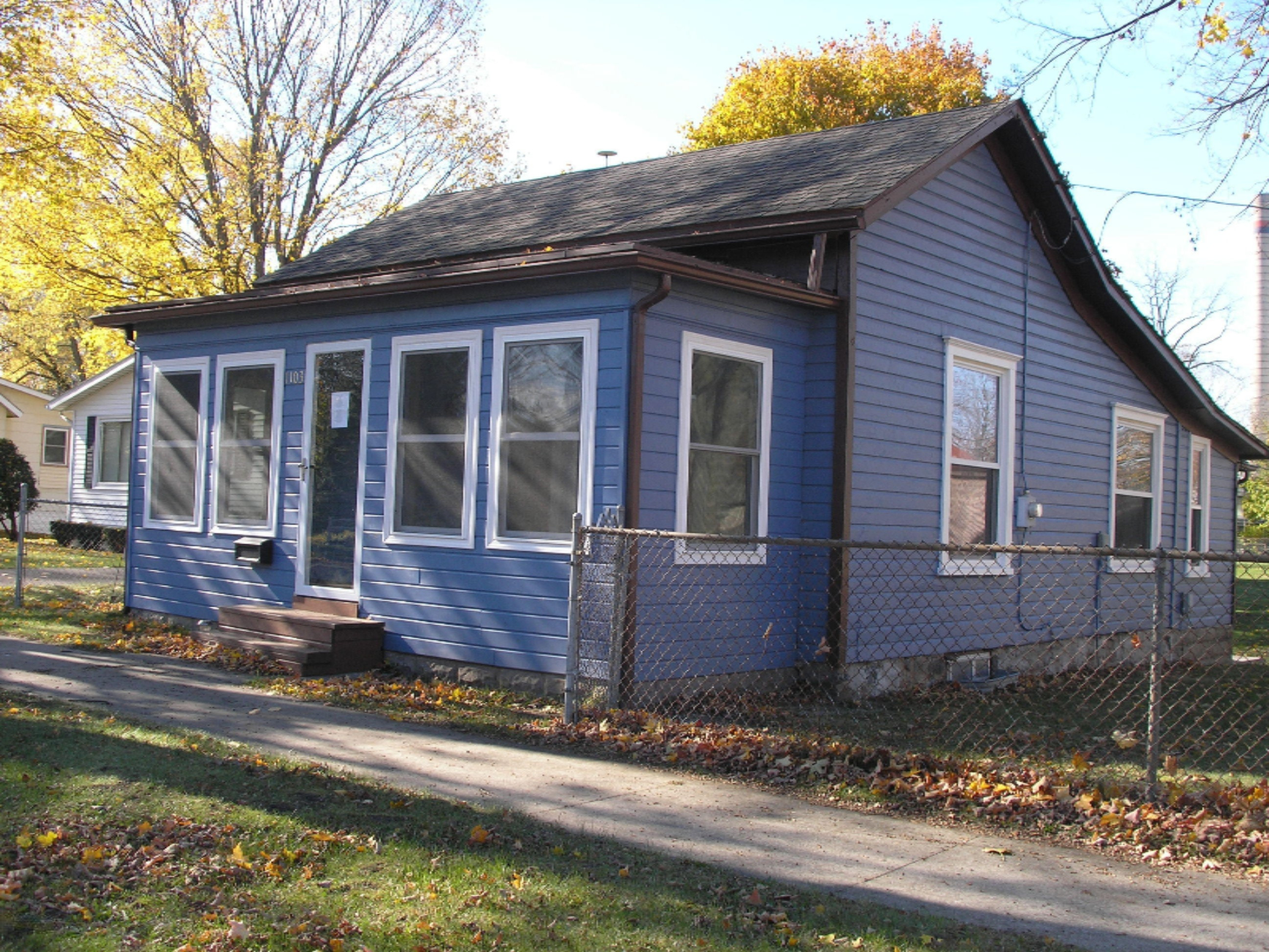 1103 Fifth St. Exterior 003
