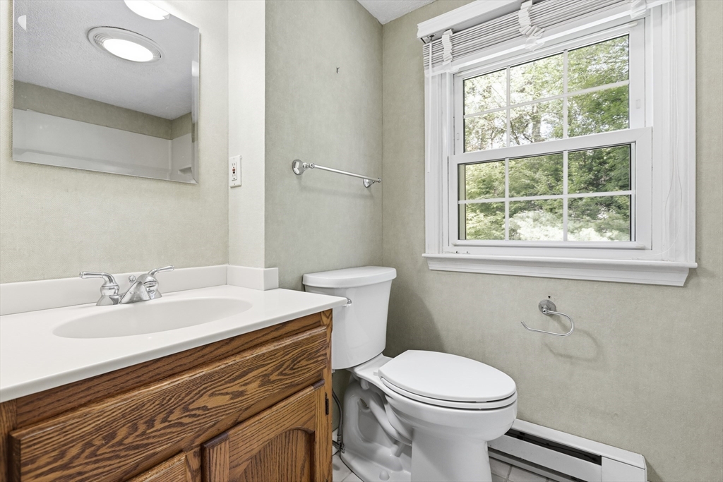 12 Hemlock Road Westford, MA 01886 - Photo 27 of 37