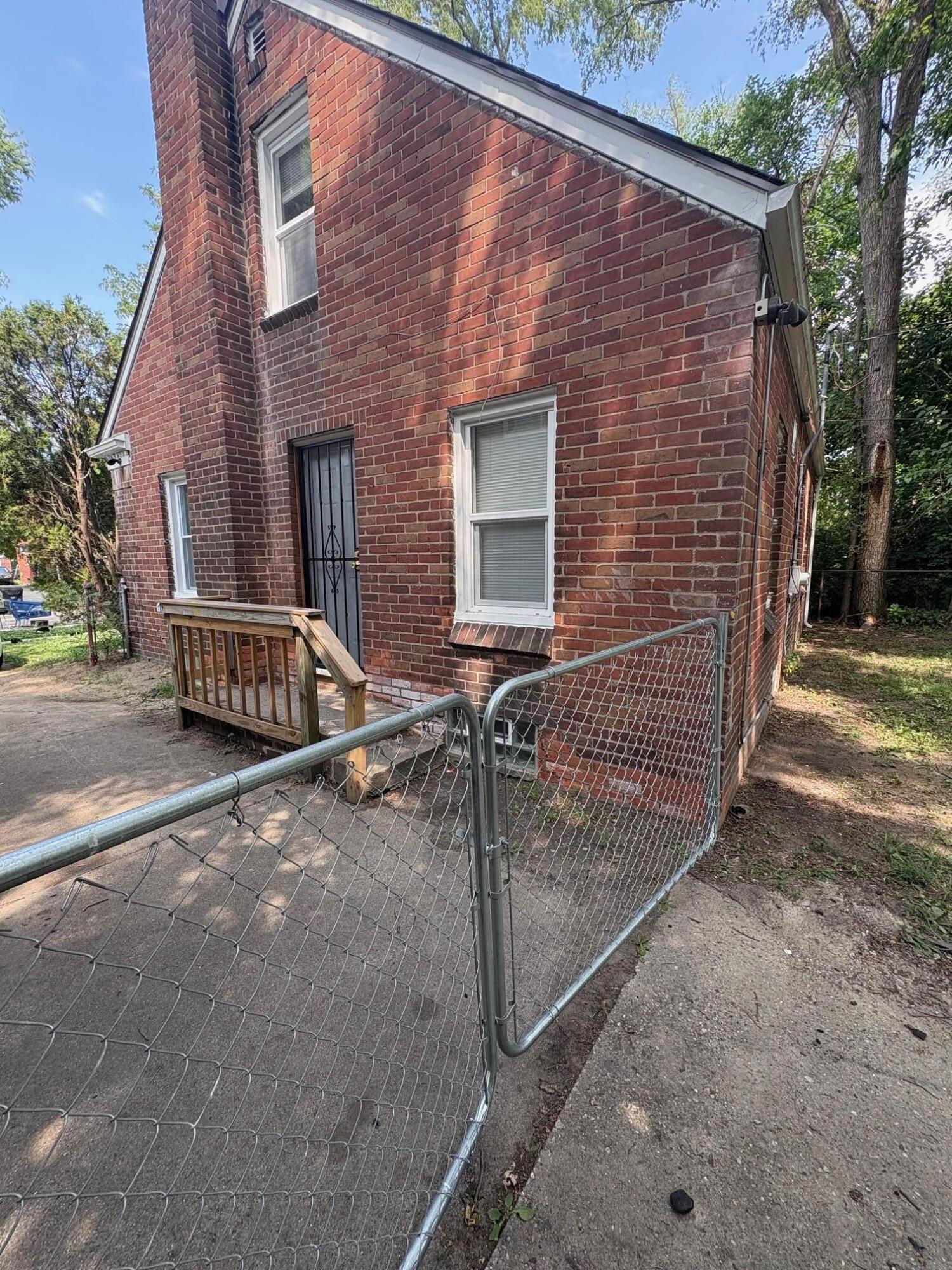 19386 Yonka Street Detroit, MI 48234 - Photo 3 of 10 IMG_1248