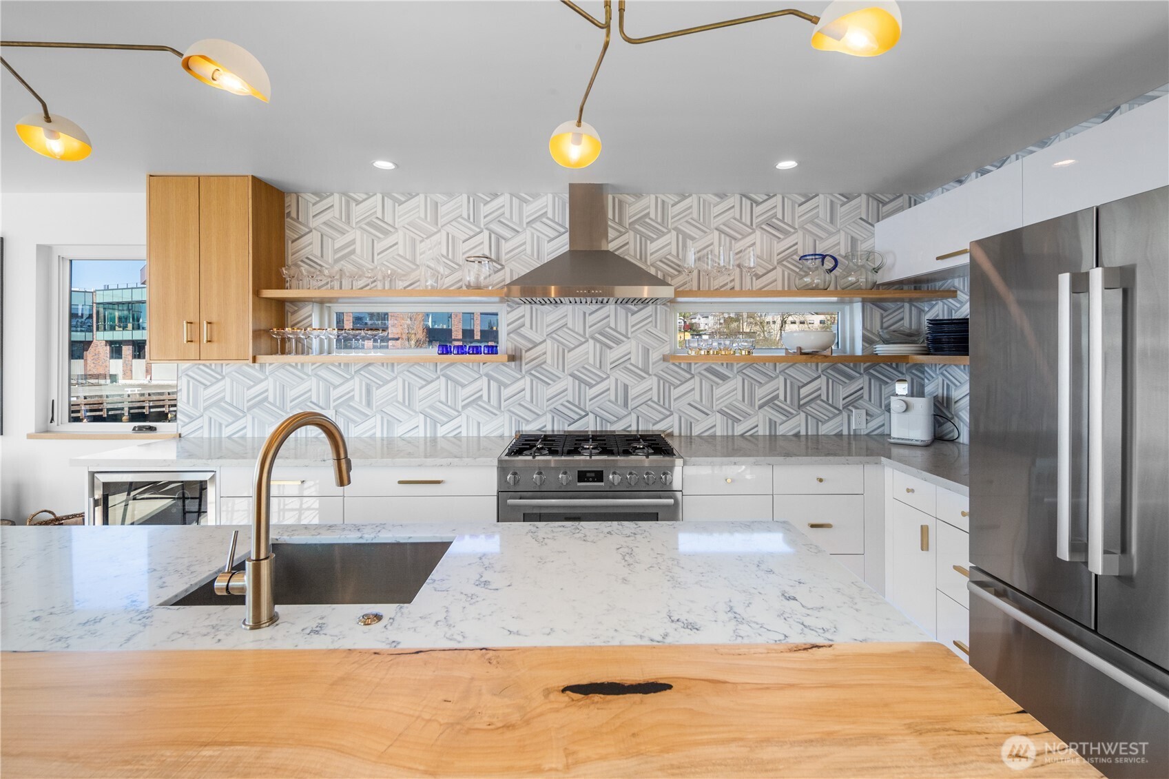 2309 North Northlake Way, Unit 13 Seattle, WA 98103 - Photo 6 of 40
