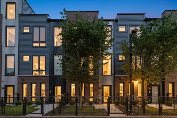 $675,000 | 4250 West Belmont Avenue, Unit 5, Chicago, IL 60641