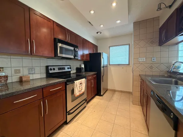 $20,000 | 5 North New Haven Avenue, Unit C3A, Ventnor City, NJ 08406