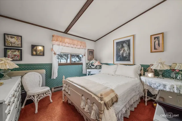 $299,900 | 450 West Market Street, Somonauk, IL 60552