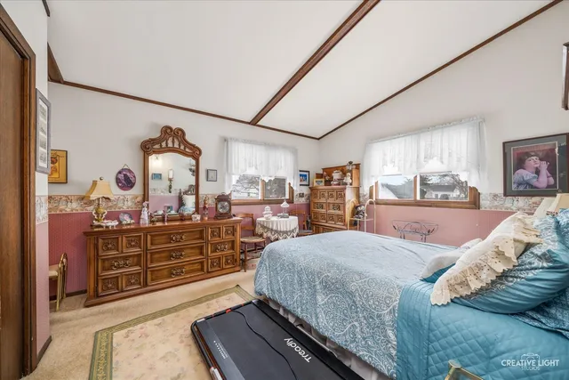 $299,900 | 450 West Market Street, Somonauk, IL 60552