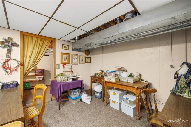 $299,900 | 450 West Market Street, Somonauk, IL 60552