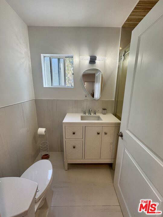 132 North Carson Road, Unit A Beverly Hills, CA 90211 - Photo 11 of 13