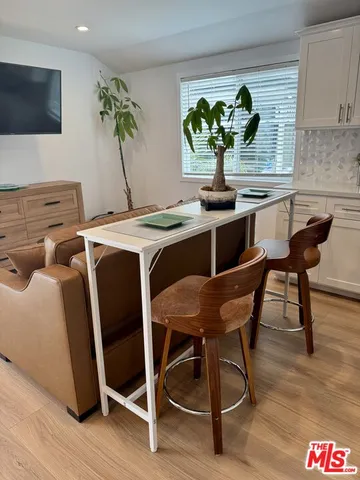 $3,700 | 132 North Carson Road, Unit A, Beverly Hills, CA 90211