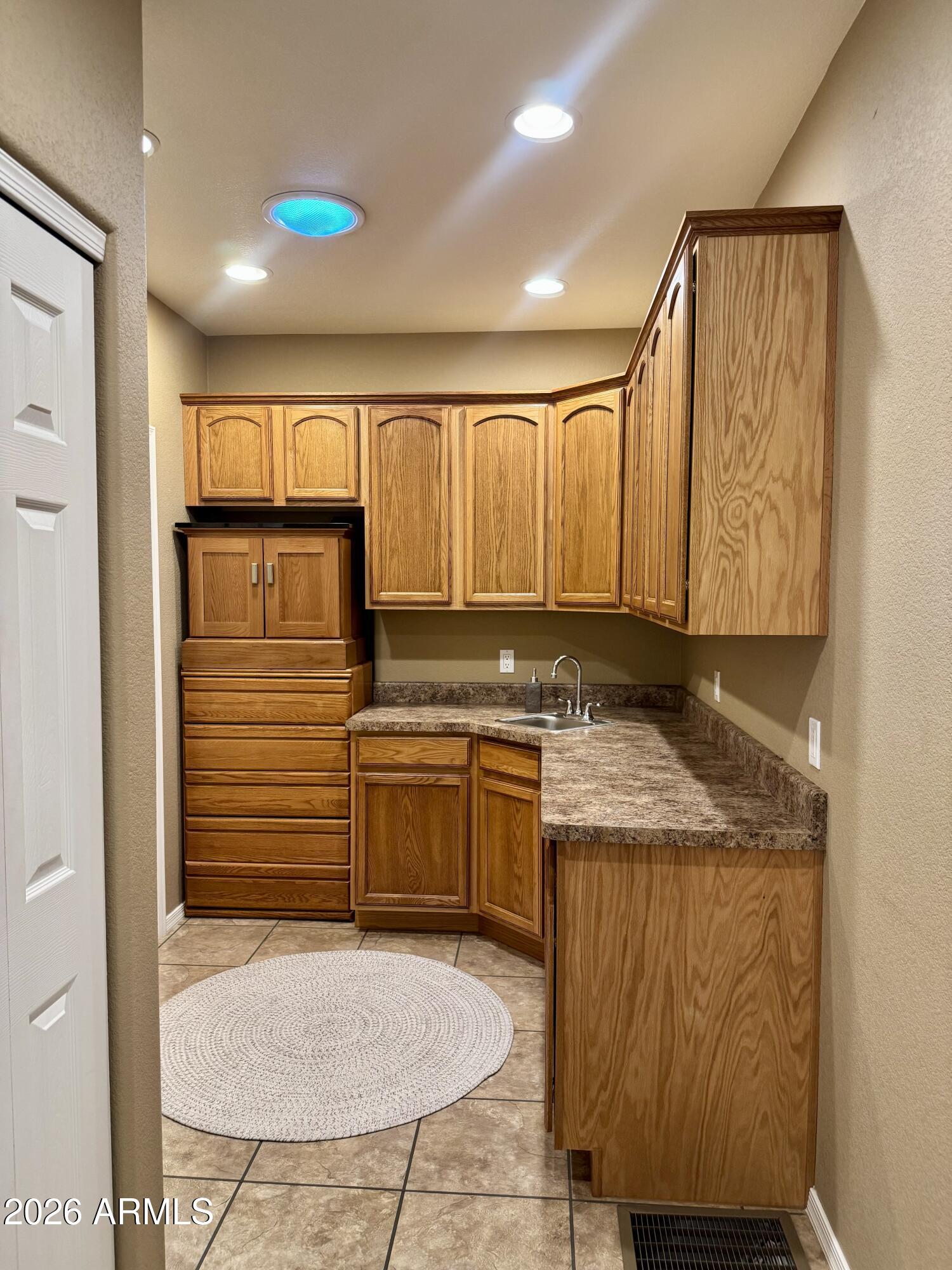 128 Aztec, Unit 214 Mesa, AZ 85205 - Photo 16 of 33 Large prep area