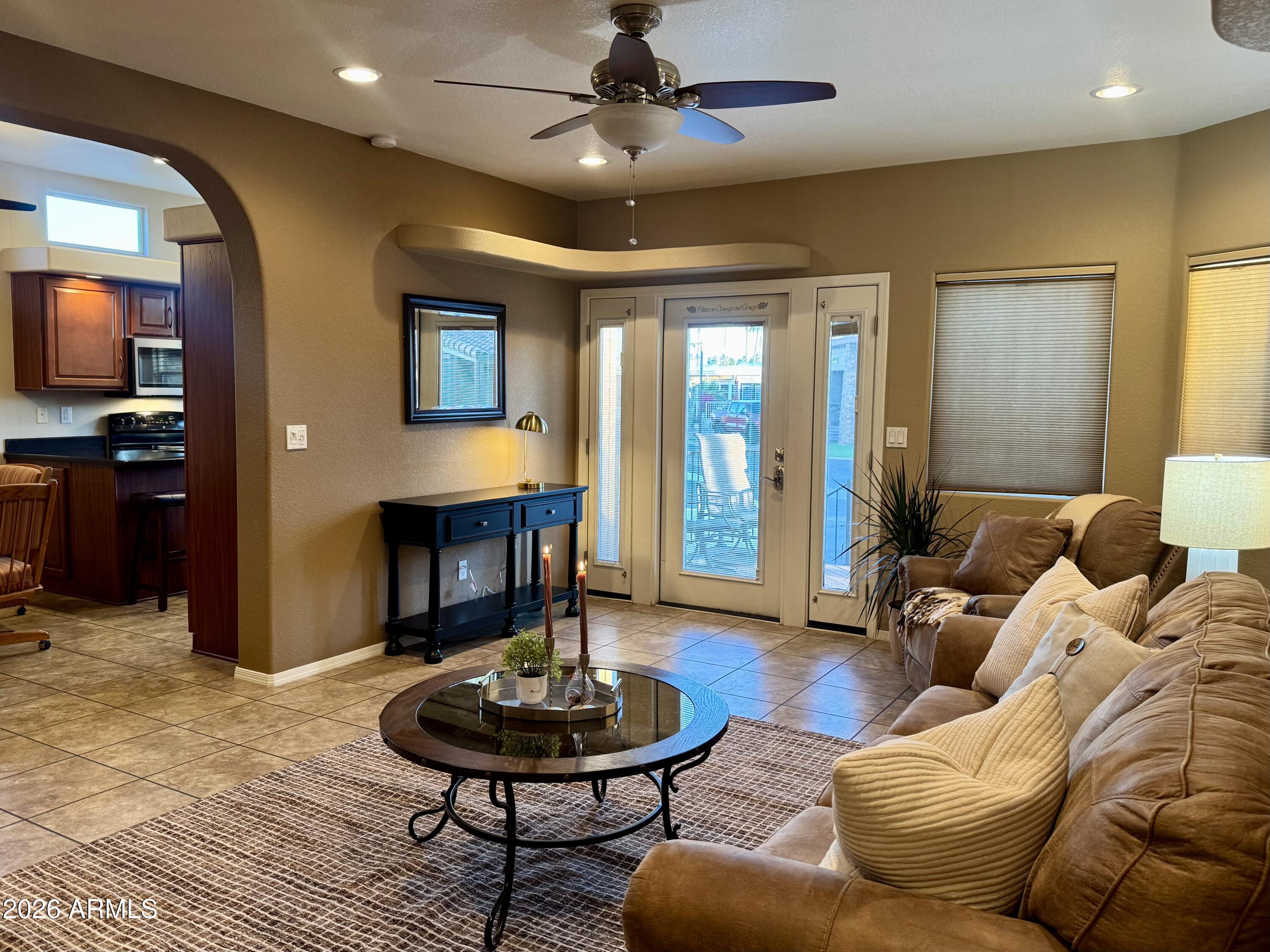 128 Aztec, Unit 214 Mesa, AZ 85205 - Photo 6 of 33 Gorgeous living room