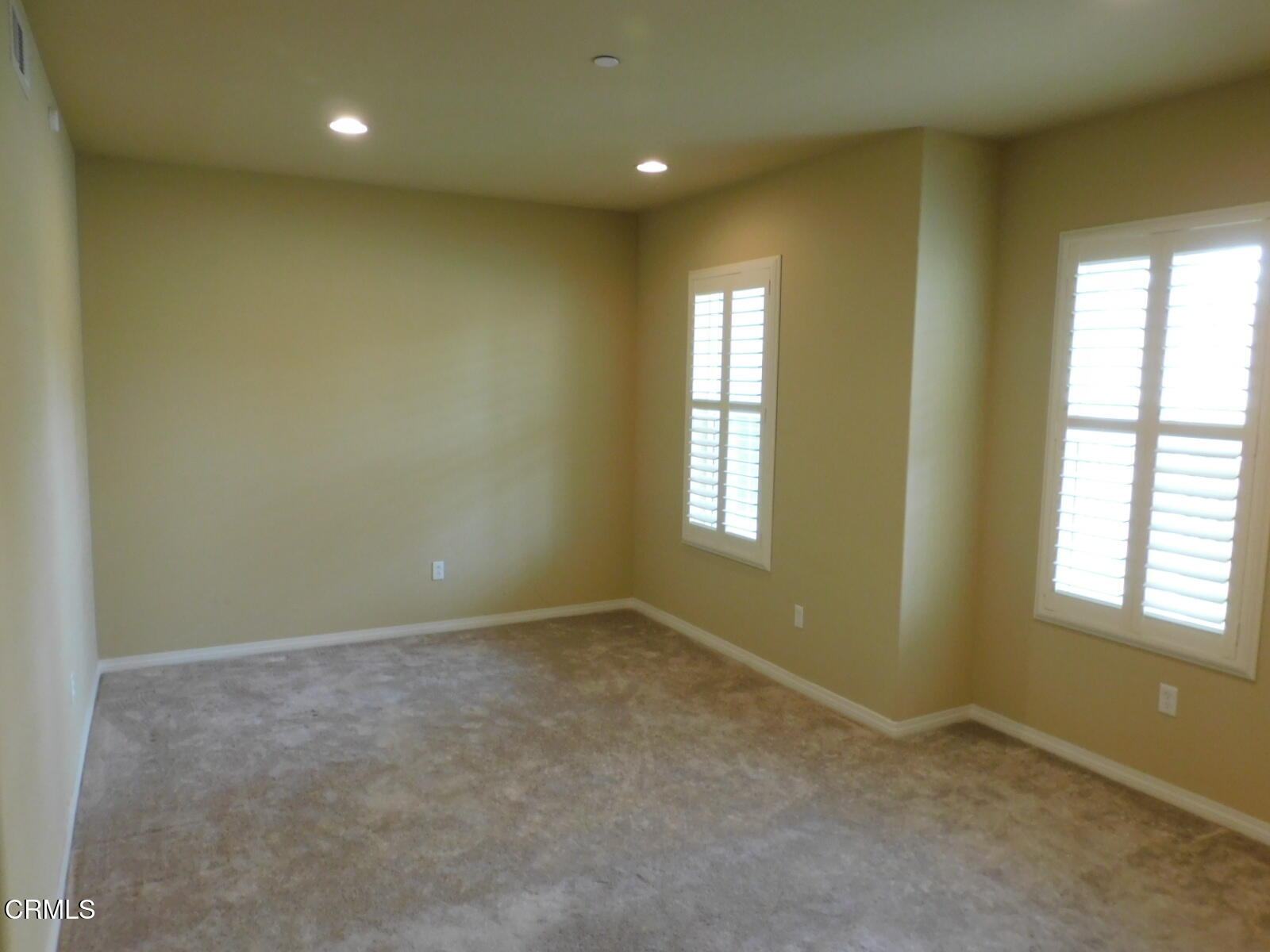 3126 North Oxnard Boulevard Oxnard, CA 93036 - Photo 10 of 43 DSCN1898