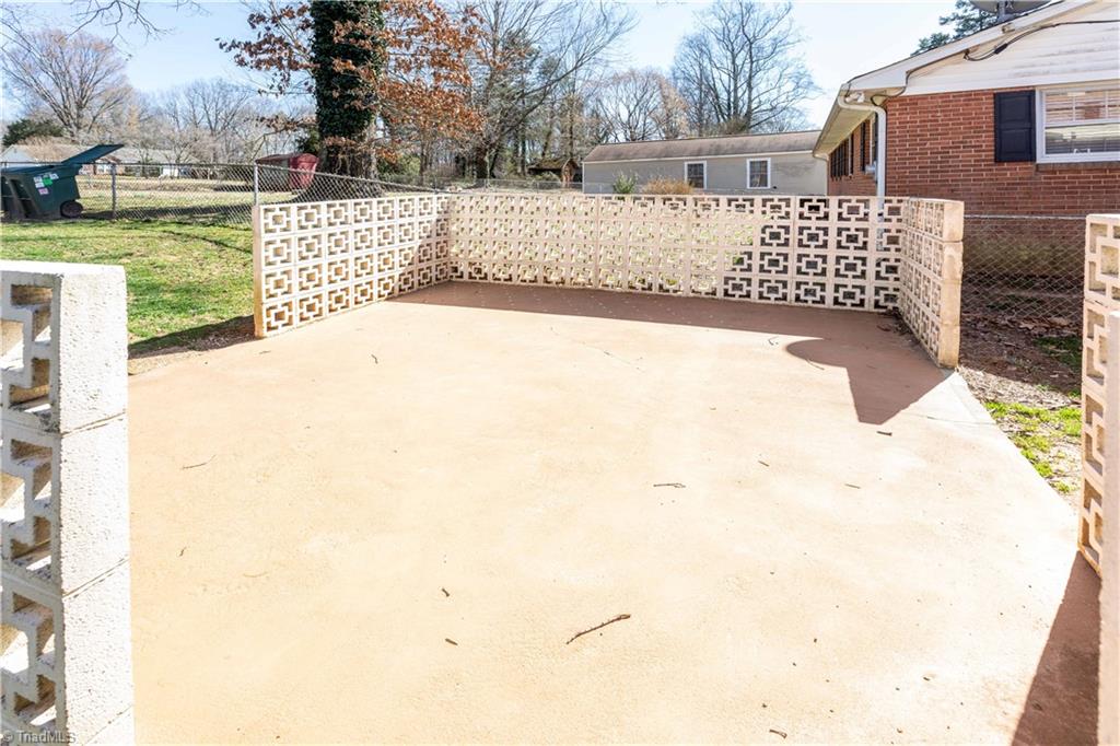 1503 Sharon Road Winston-Salem, NC 27103 - Photo 33 of 39 Gallery Image 33
