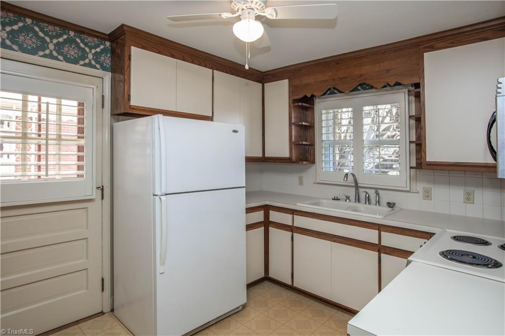 1503 Sharon Road Winston-Salem, NC 27103 - Photo 7 of 39 Gallery Image 7